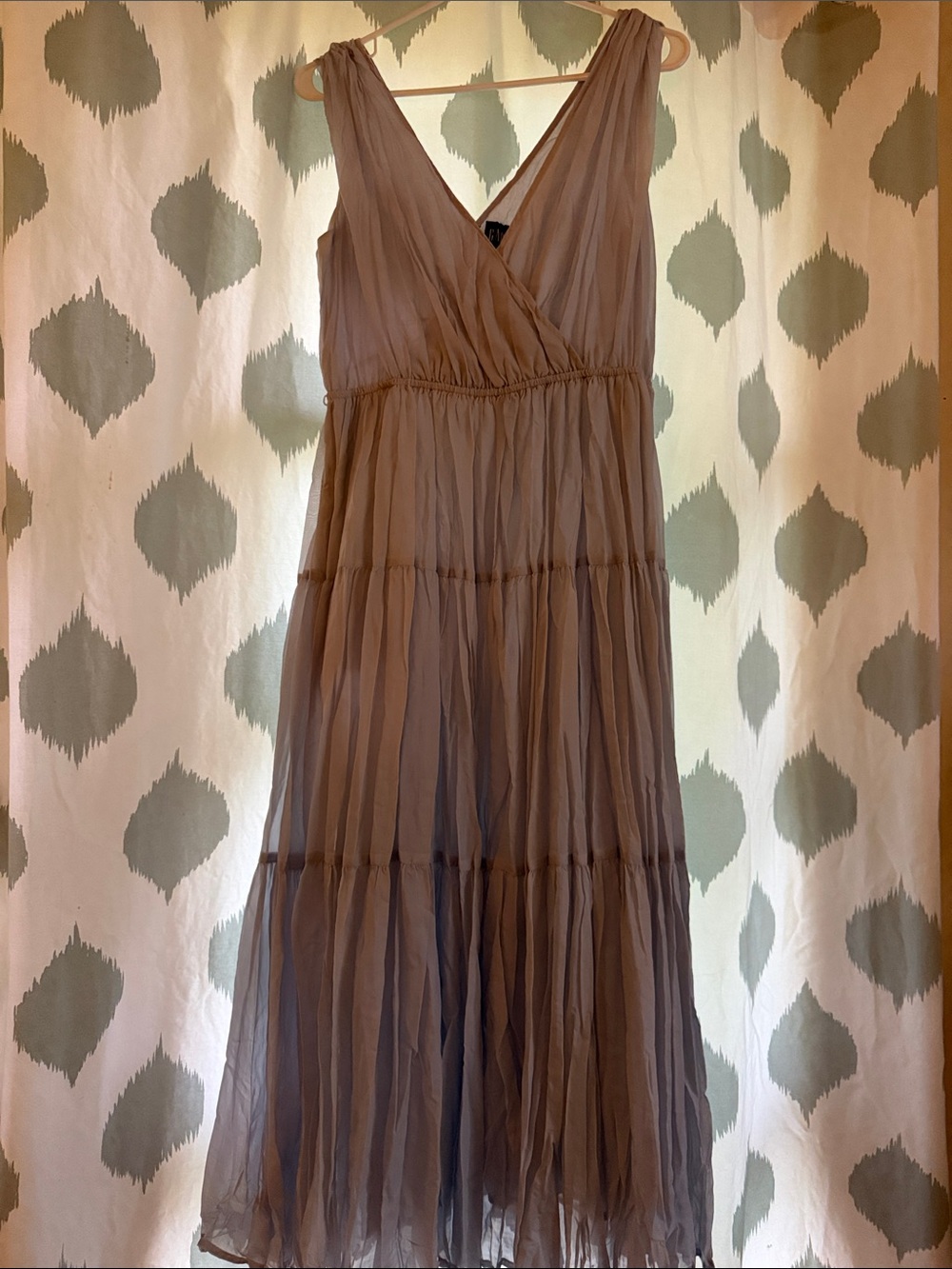 GAP Taupe Sleeveless Tiered V-Neck Midi Dress